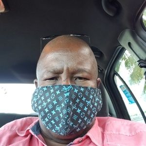 Meet your Posher, Jean